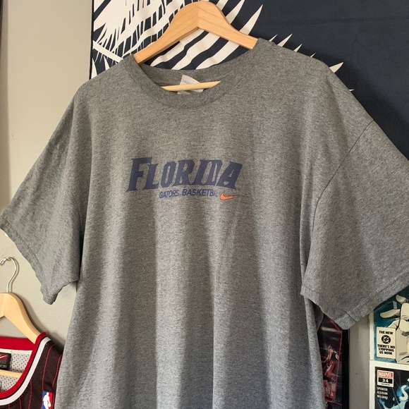 Vintage Nike Florida Gators Basketball T-shirt - Picture 2 of 5
